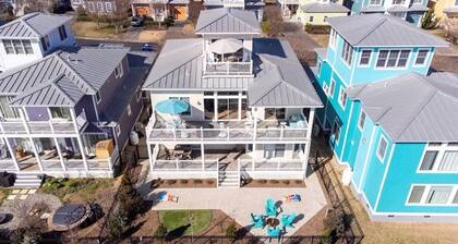 The Strand: Free Golf Carts, Paddle Boards, Tennis & Pool, 1 Blk to Beach