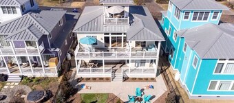 The Strand: Free Golf Carts, Paddle Boards, Tennis & Pool, 1 Blk to Beach