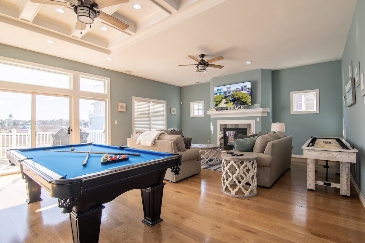 Smart TV, fireplace, table tennis