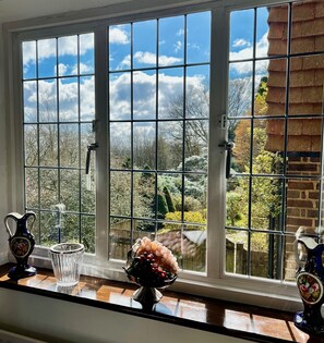 المنشأة من الداخل