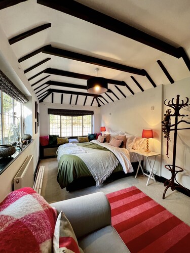 Eclectic Hilltop House · Panoramic Views of the South Downs