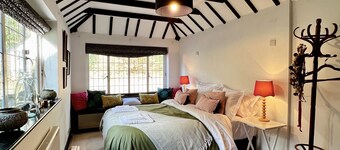 Eclectic Hilltop House · Panoramic Views of the South Downs