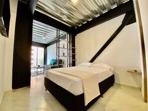 1 soverom, skrivebord, strykejern/-brett og wi-fi (inkludert)