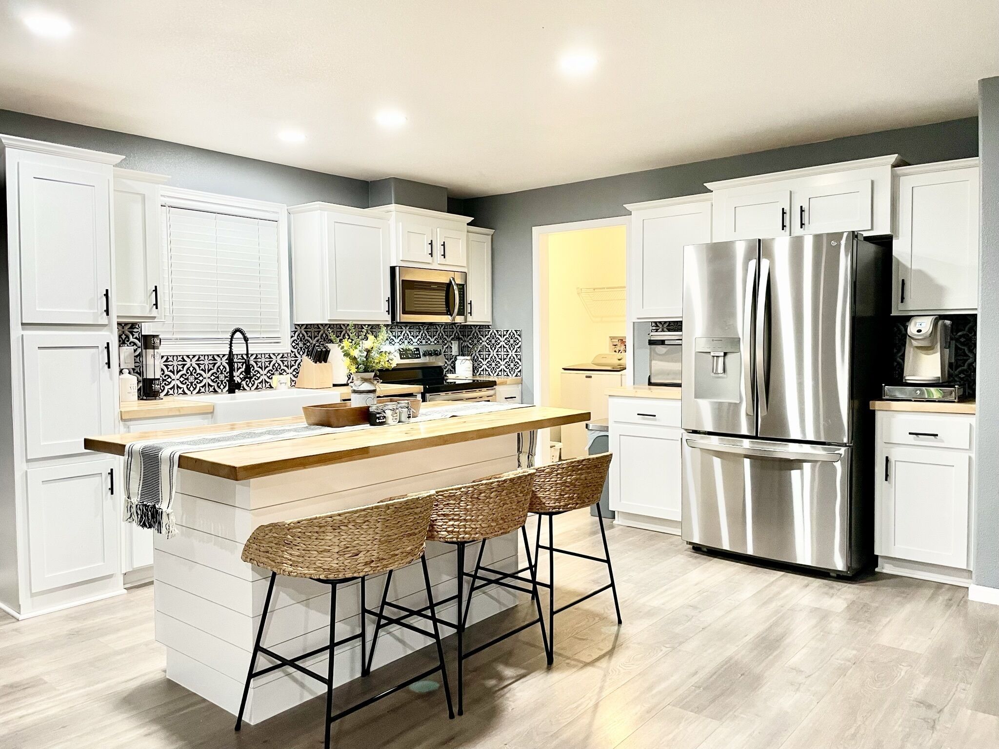 雪櫃、微波爐、焗爐、爐具