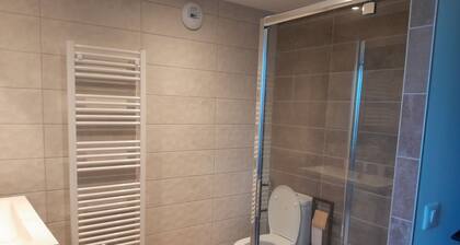 Charmant Appartement au Calme Avec 1 Chambre