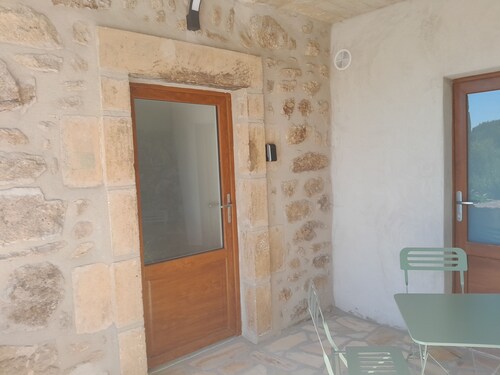 Charmant Appartement au Calme Avec 1 Chambre