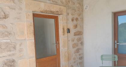 Charmant Appartement au Calme Avec 1 Chambre