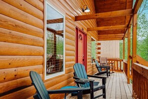 Property grounds - Beary Cozy Den (Gatlinburg)