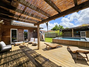 Terrace/patio - Superbe Villa Avec Piscine à 9km de L'océan (Tosse)