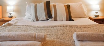 UK46717 - The Orchard