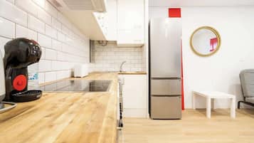Refrigerador, horno, parrilla de estufa y lavavajillas