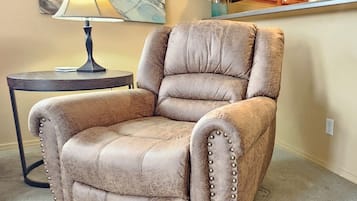 Smart TV, DVD player, books