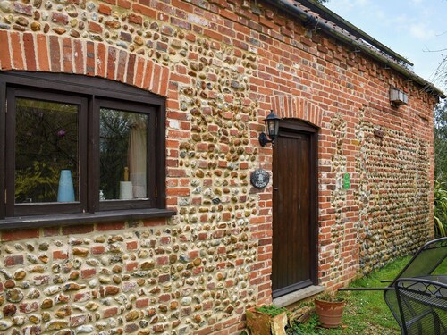 UK46714 - Flint Lodge