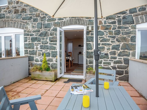 Bwthyn Hudol Bach - UK46709