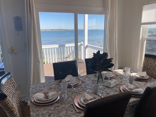 Harkers Hideaway - Waterfront Home with Private Dock & Private Beach