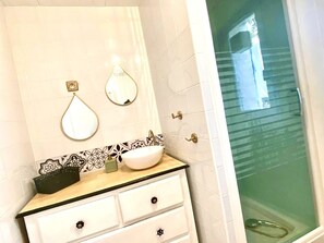 Towels, toilet paper