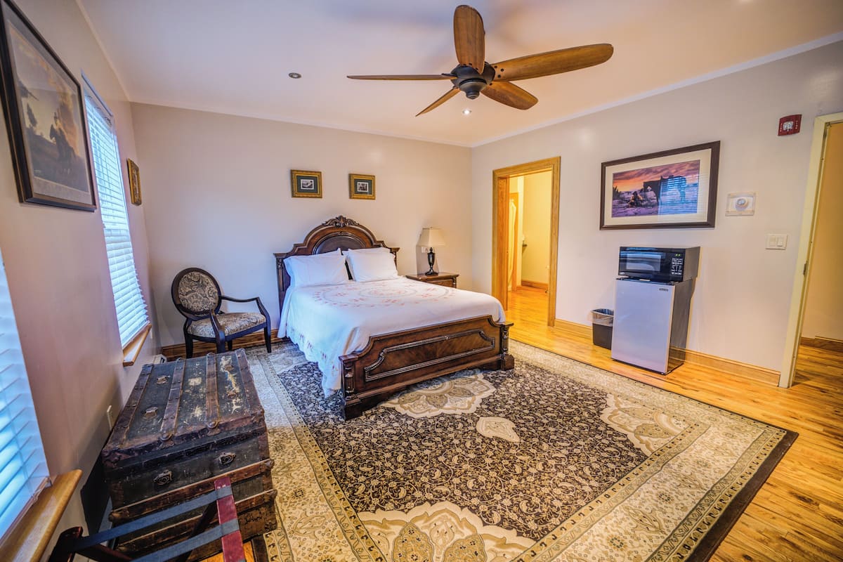 1 bedroom, individually decorated, individually furnished, free WiFi