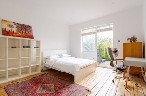 5 Schlafzimmer, Bügeleisen/Bügelbrett, kostenloses WLAN, Bettwäsche