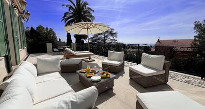 "Belle Epoque" Villa mit Pool, Meerblick und gehobenen Leistungen