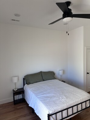 1 chambre, bureau, Wi-Fi, draps fournis