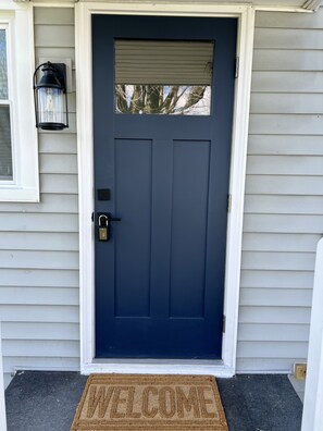 Exterior detail - Clean, comfortable home (Marion)
