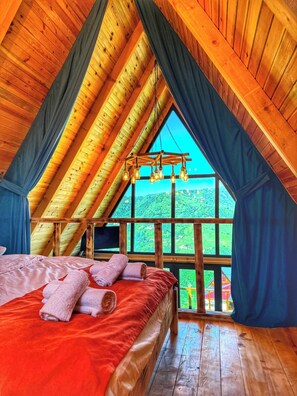 Interior - Dvabi suit bungalov (Camlihemsin)
