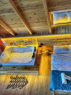 Interior - Dvabi suit bungalov (Camlihemsin)