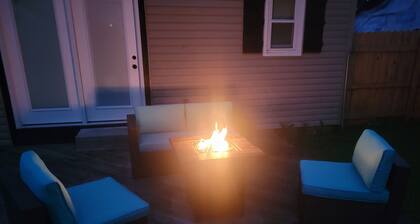 Boho cozy 3 bedroom cottage close to Syracuse and Oswego with waterfront views.