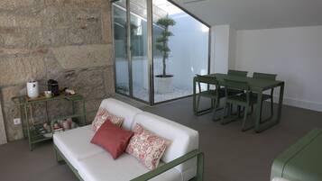 Télévision LED de 32 pouces avec chaßnes par cùble