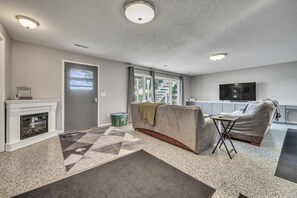 Smart TV, fireplace, books