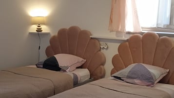 1 chambre, fer et planche Ă  repasser, Wi-Fi gratuit, draps fournis