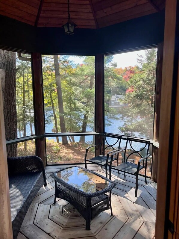 المنشأة من الداخل