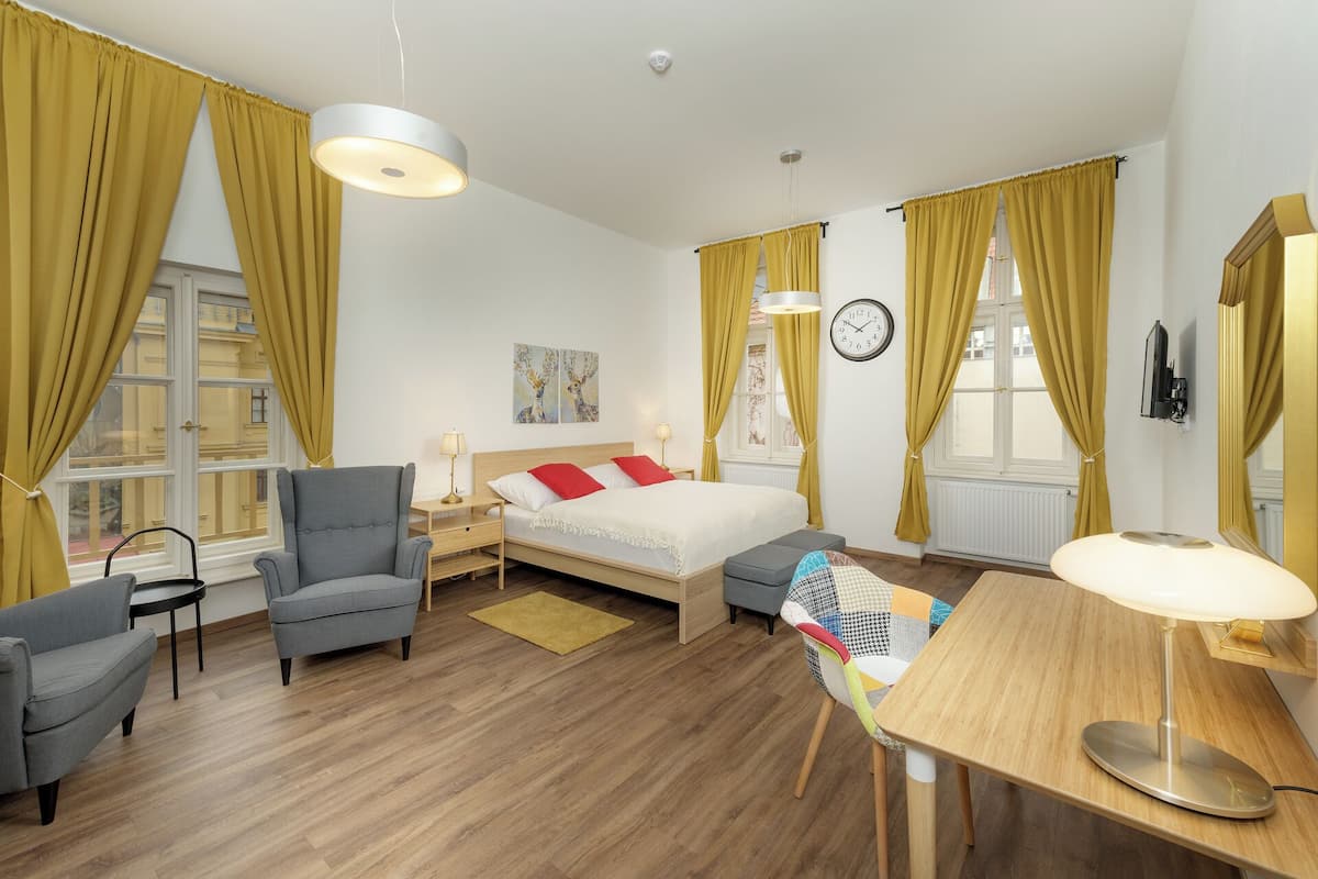 Deluxe Apartment, Balcony, Courtyard View (45) | 2 bedrooms, minibar, in-room safe, blackout curtains