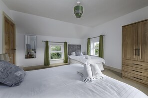 3 Schlafzimmer, Bügeleisen/Bügelbrett, kostenloses WLAN, Bettwäsche