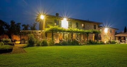 FAM_2BedRooms@OlimagioFarm w/animals_25mPool_4km ForteDeiMarmi beach_bikeOnsite