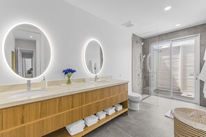 Shower, hair dryer, towels, soap - Caicos Breeze Villa:  New 3 Bed Luxury Villa, Modern Design, Energy Efficient  (Long Bay Hills)