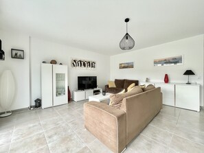 Living area - L'HIPPOCAMPE DU BASSIN ***
DUPLEX WITH GARDEN TERRACE HYPER CENTER OF LA TESTE (La Teste-de-Buch)