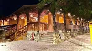 Front of property - Adama Hotel (Ramat Negev)