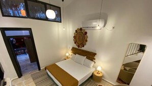Gallery Room | Soundproofing, WiFi (free) - Adama Hotel (Ramat Negev)