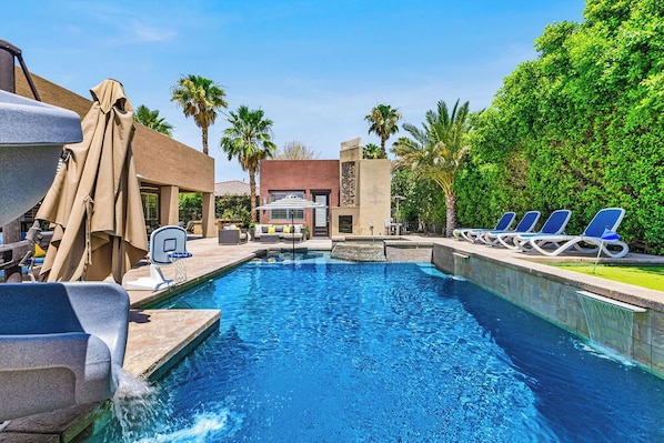 Outdoor pool, a heated pool