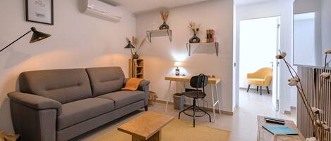 TV, books