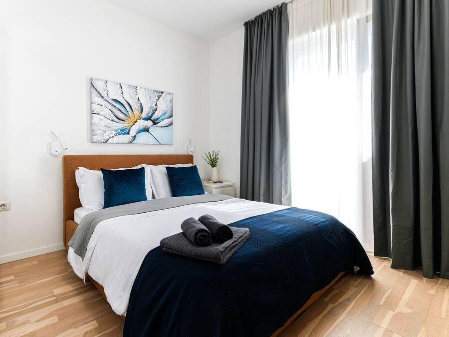 Appartement Premium | Espace de travail pour ordinateur portable, rideaux occultants