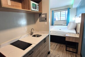 King Bed with Kitchenette | Private kitchenette
