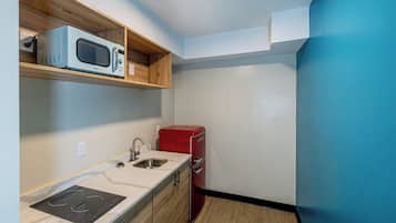 King Bed with Kitchenette | 私人小型廚房