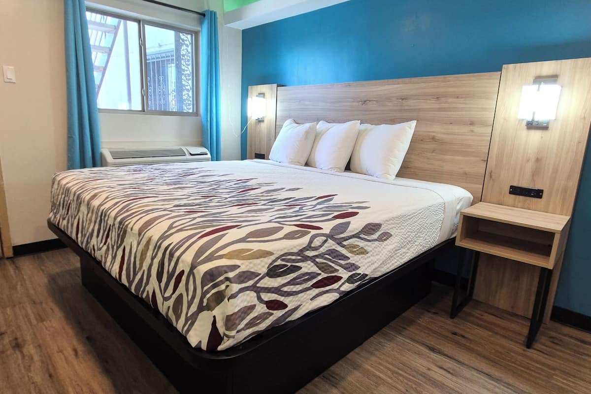 King Bed with Kitchenette | 免費無線上網、床單