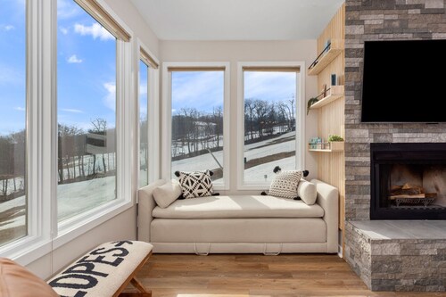 Wintergreen Mountain Views - Diamond in the Slopes - Close to Breweries & Hiking