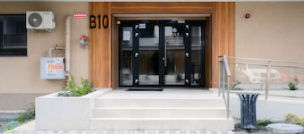 CHARMING HIDEAWAY BY EL PROFESOR'S INTRIGUE