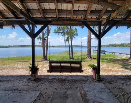 Lakefront home - country setting - just a little piece of paradise. 
