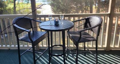 Pawley's Paradise close to Golf, Swimming, Beach, Shopping, and Restaurants.