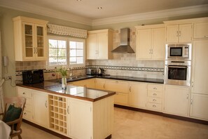 Frigorífic, microones, forn i rentaplats 